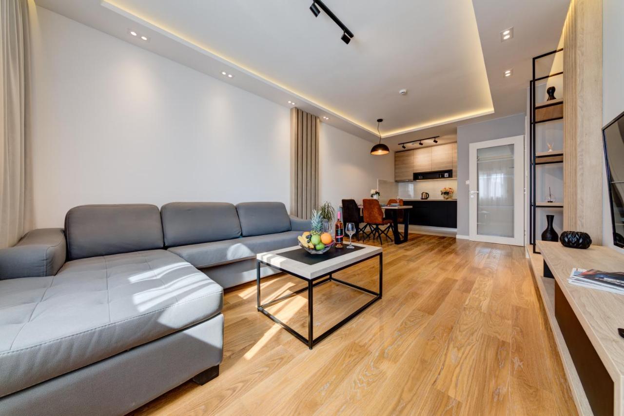 Apart Compliment Podgorica Luaran gambar