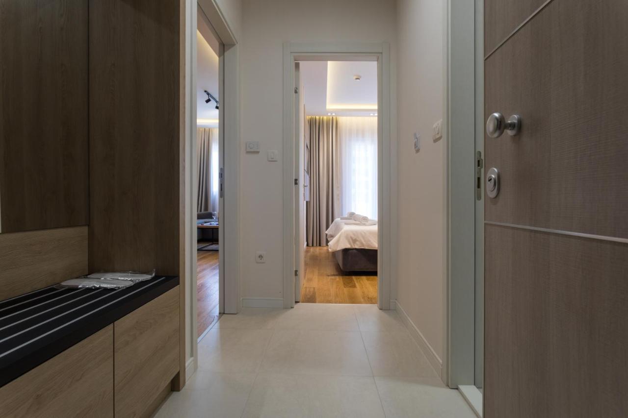 Apart Compliment Podgorica Luaran gambar