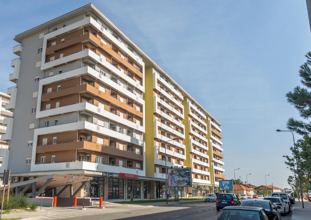 Apart Compliment Podgorica Luaran gambar