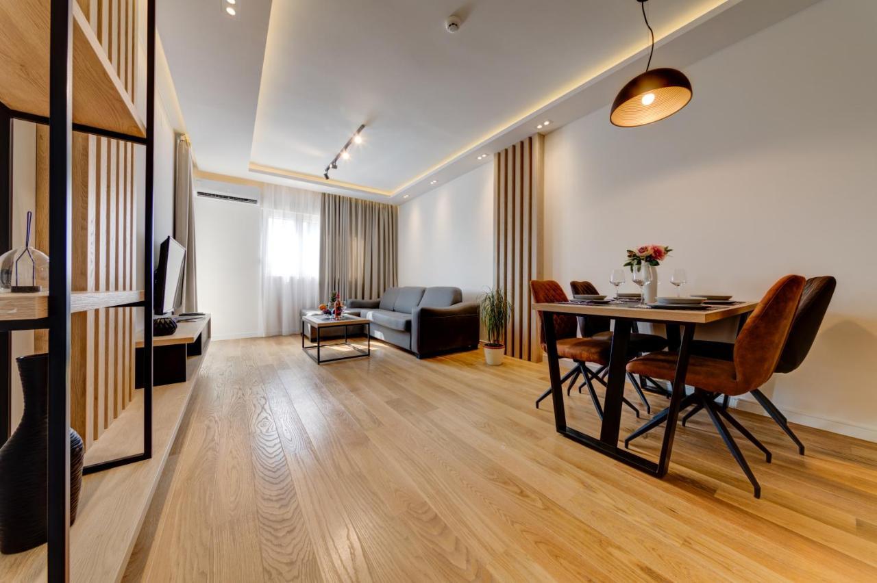 Apart Compliment Podgorica Luaran gambar