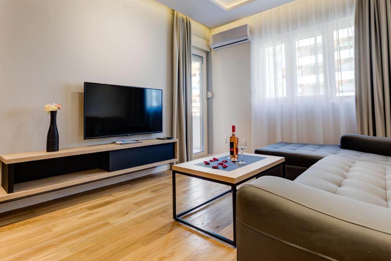 Apart Compliment Podgorica Luaran gambar